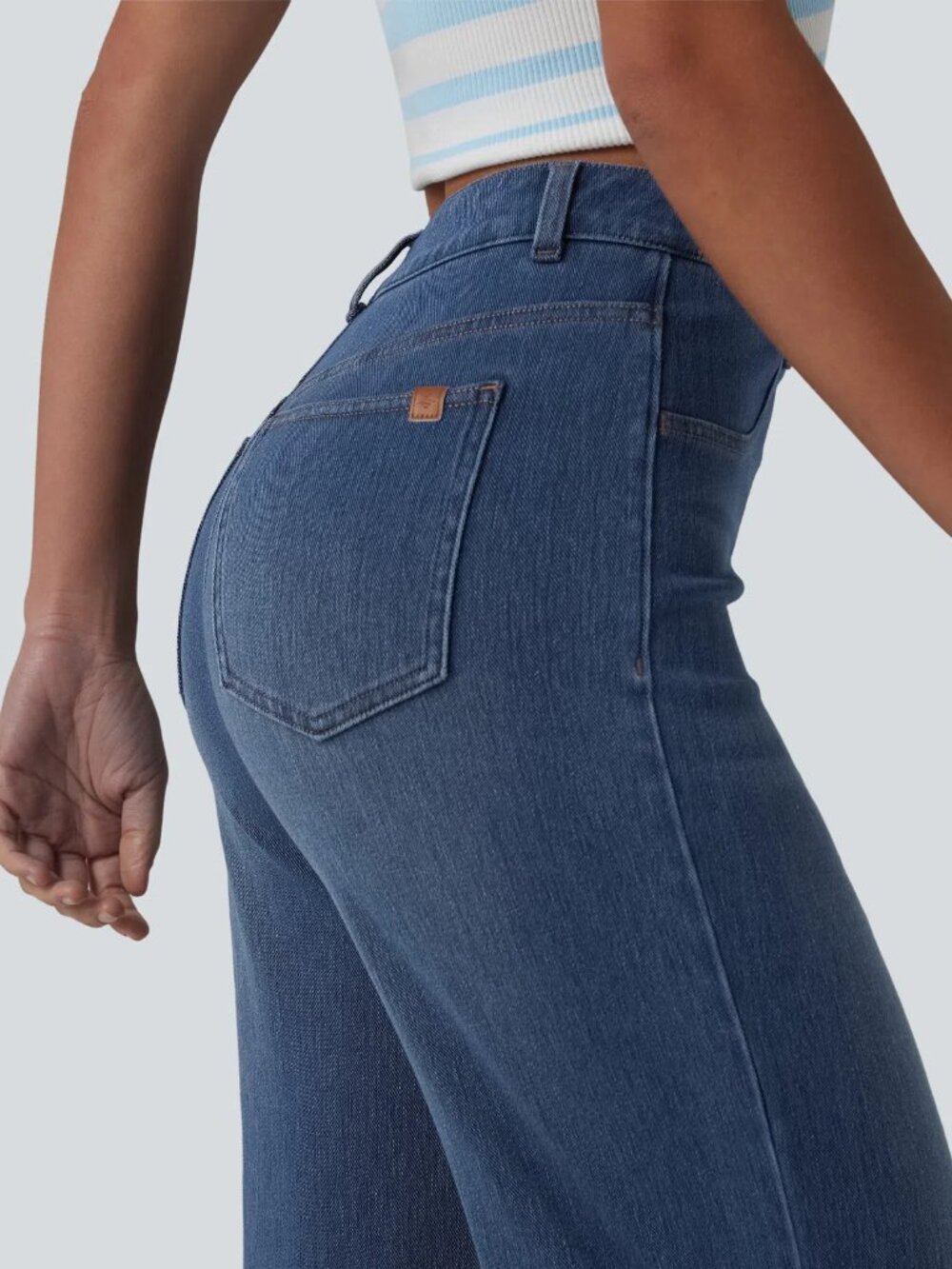 Halara Flex High Waisted Sculpted Lift Design Straight Leg Jeans Pockets M Reg - Picture 5 of 8